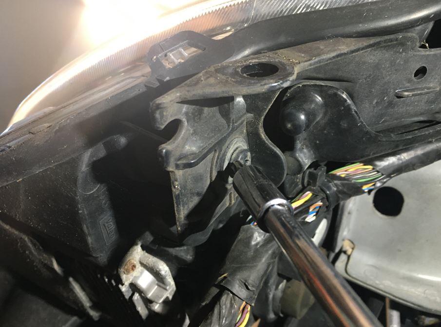 Headlight Removal | Jaguar Forum